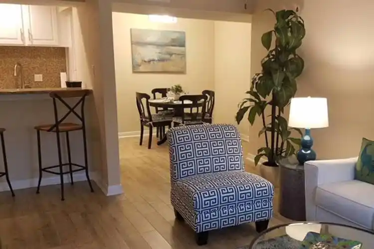 Rental by Apartment Wolf | Montabella at Oak Forest | 4000 W 34th St, Houston, TX 77092 | apartmentwolf.com