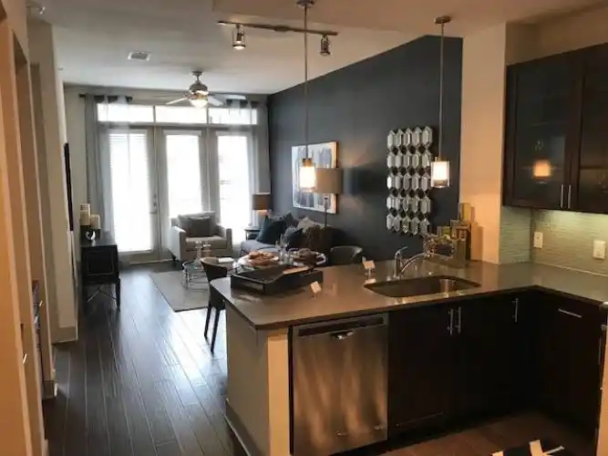 Rental by Apartment Wolf | Holden Heights | 525 W 24th St, Houston, TX 77008 | apartmentwolf.com