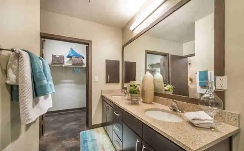 Rental by Apartment Wolf | The Henderson | 5215 Belmont Ave, Dallas, TX 75206 | apartmentwolf.com