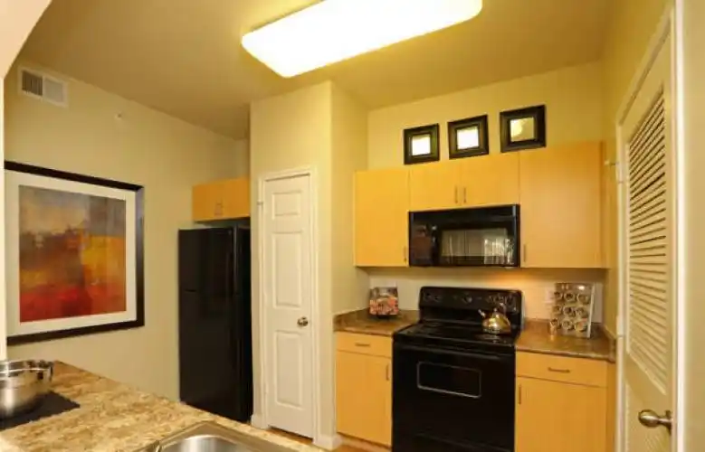 Rental by Apartment Wolf | Sixty25 at Ridglea Hills | 6025 Milburn St, Fort Worth, TX 76116 | apartmentwolf.com