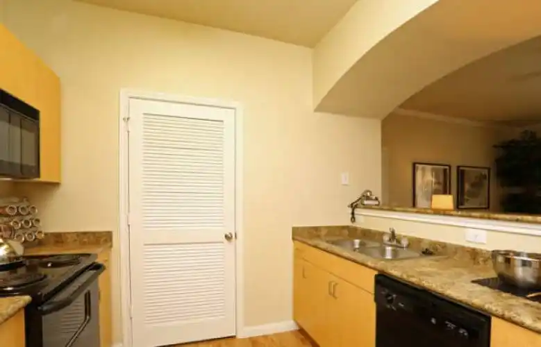 Rental by Apartment Wolf | Sixty25 at Ridglea Hills | 6025 Milburn St, Fort Worth, TX 76116 | apartmentwolf.com