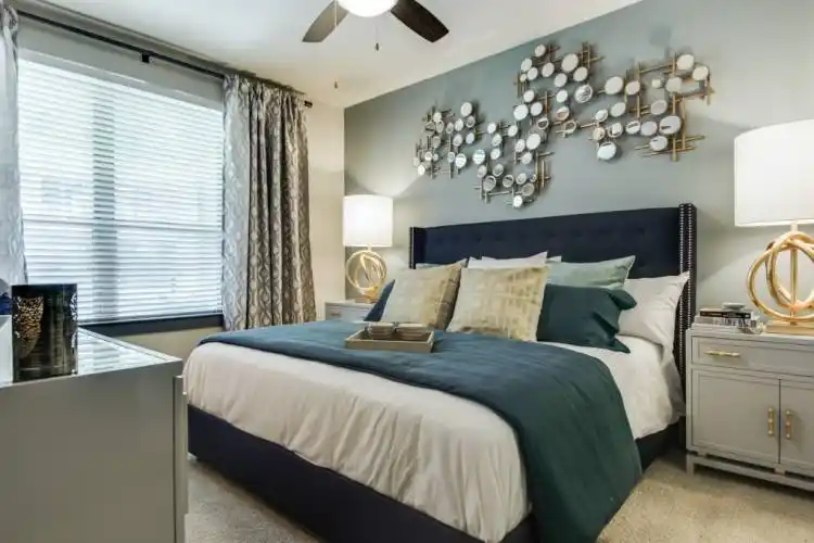 Rental by Apartment Wolf | Memorial West | 14900 Memorial Dr, Houston, TX 77079 | apartmentwolf.com