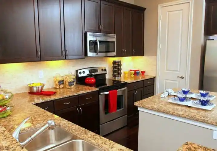 Rental by Apartment Wolf | Grand Reserve | 6044 E Lovers Ln, Dallas, TX 75206 | apartmentwolf.com