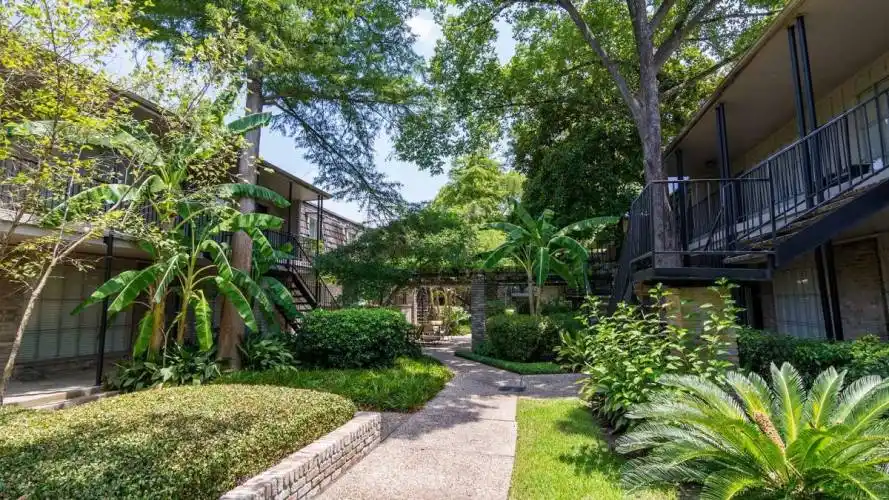 Rental by Apartment Wolf | Bordeaux Apartments | 523 Airline Rd, Corpus Christi, TX 78412 | apartmentwolf.com