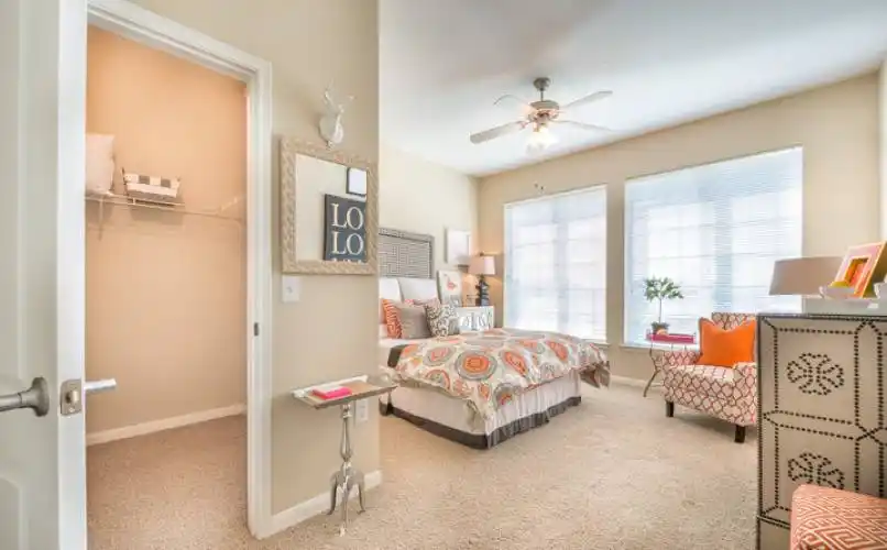 Rental by Apartment Wolf | SKYE of Turtle Creek | 2217 Ivan St, Dallas, TX 75201 | apartmentwolf.com