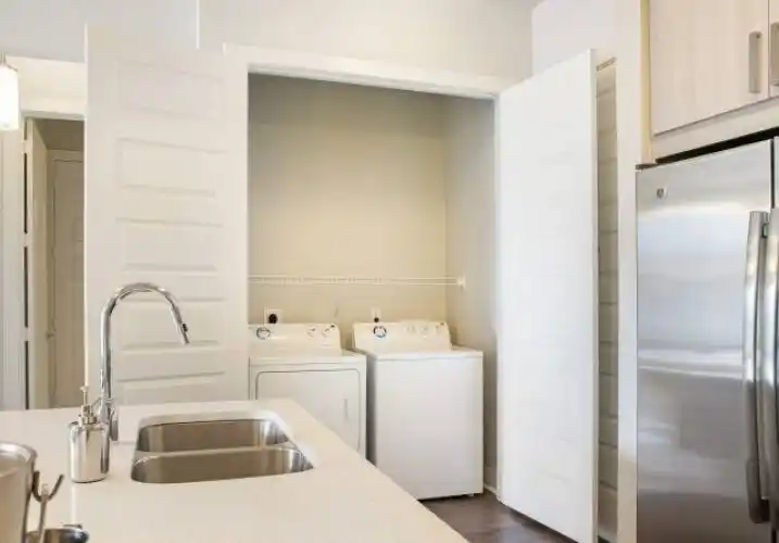 Rental by Apartment Wolf | 555 Ross | 1777 N Record St, Dallas, TX 75202 | apartmentwolf.com