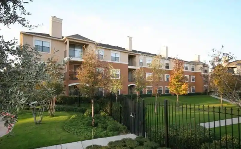 Rental by Apartment Wolf | La Valencia | 10106 Technology Blvd E, Dallas, TX 75220 | apartmentwolf.com