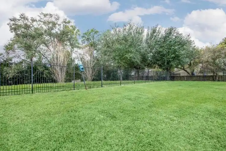 Rental by Apartment Wolf | Laguna Vista | 2001 Laverne St, Houston, TX 77080 | apartmentwolf.com