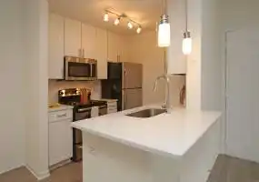 Rental by Apartment Wolf | City Park in the Heights | 1640 E TC Jester Blvd, Houston, TX 77008 | apartmentwolf.com