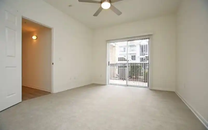 Rental by Apartment Wolf | City Park in the Heights | 1640 E TC Jester Blvd, Houston, TX 77008 | apartmentwolf.com