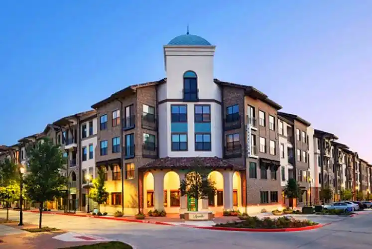 Rental by Apartment Wolf | Ravello Stonebriar Apartments | 5225 Town & Country Blvd, Frisco, TX 75034 | apartmentwolf.com