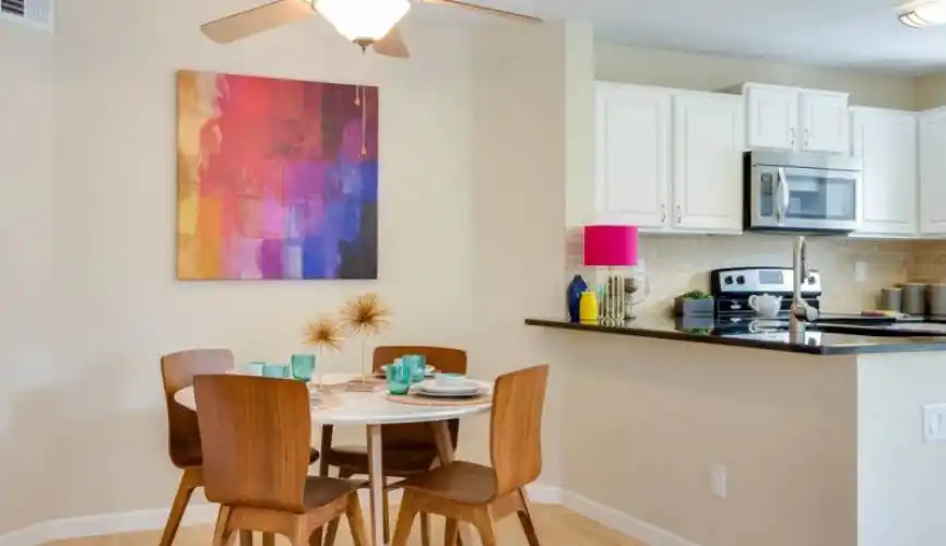 Rental by Apartment Wolf | Canterbury Courts | 2600 E Renner Rd, Richardson, TX 75082 | apartmentwolf.com