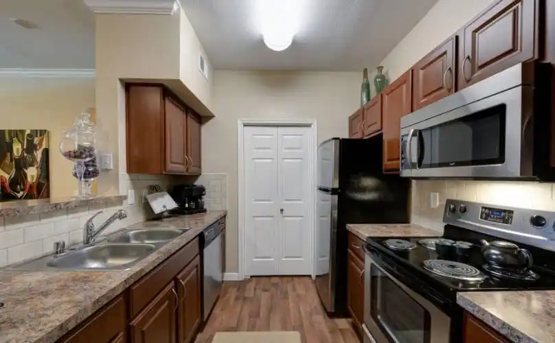 Rental by Apartment Wolf | Camden Buckingham | 430 E Buckingham Rd, Richardson, TX 75081 | apartmentwolf.com