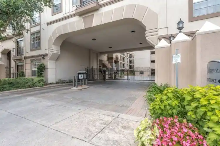 Rental by Apartment Wolf | Deerwood Apartments | 5800 Woodway Dr, Houston, TX 77057 | apartmentwolf.com