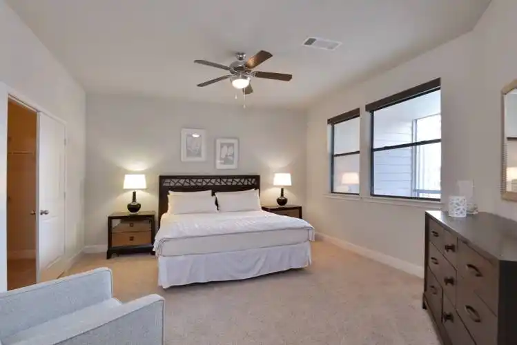 Rental by Apartment Wolf | IMT Uptown Post Oak | 1111 Post Oak Blvd, Houston, TX 77056 | apartmentwolf.com