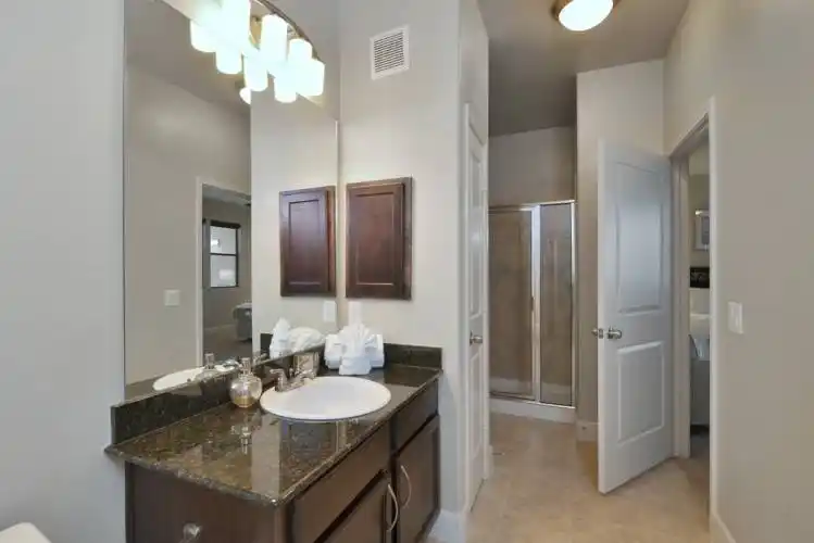 Rental by Apartment Wolf | IMT Uptown Post Oak | 1111 Post Oak Blvd, Houston, TX 77056 | apartmentwolf.com