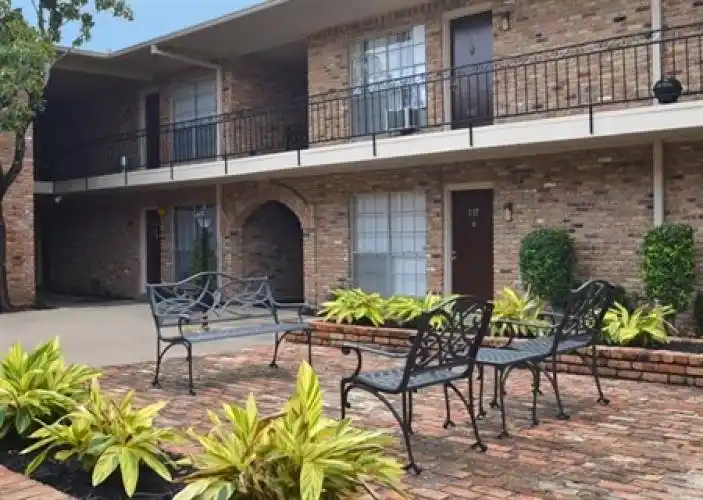 Rental by Apartment Wolf | Villages at Meyerland | 8900 Chimney Rock Rd, Houston, TX 77096 | apartmentwolf.com