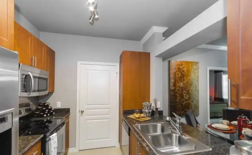 Rental by Apartment Wolf | Cortland Addison Circle | 15777 Quorum Dr, Addison, TX 75001 | apartmentwolf.com