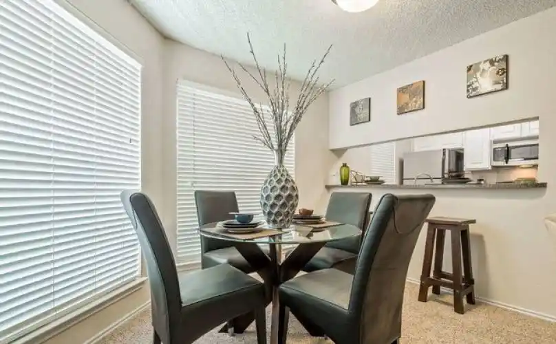 Rental by Apartment Wolf | The Georgian | 128 W Magnolia Ave, San Antonio, TX 78212 | apartmentwolf.com