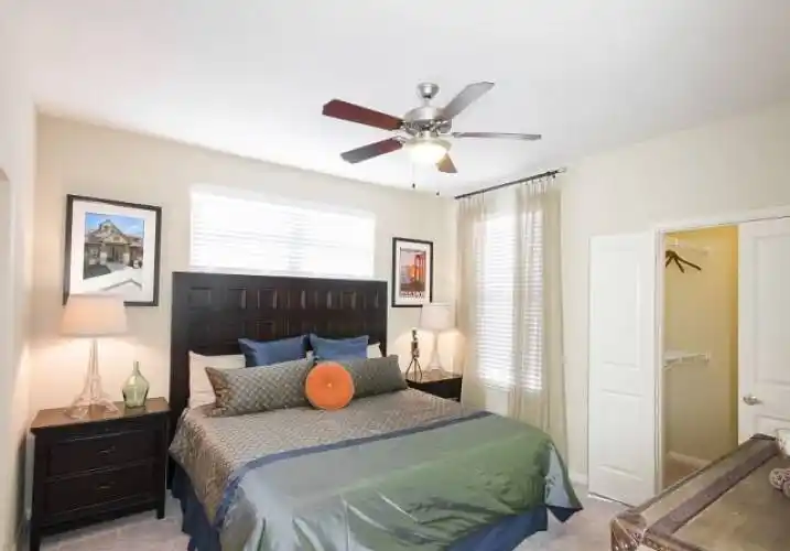 Rental by Apartment Wolf | Platinum Castle Hills | 5200 Windhaven Pky, Lewisville, TX 75056 | apartmentwolf.com