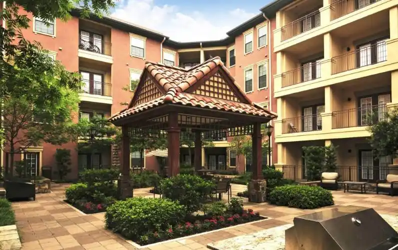 Rental by Apartment Wolf | Portofino at Las Colinas | 11601 W Lago Vis W, Farmers Branch, TX 75234 | apartmentwolf.com