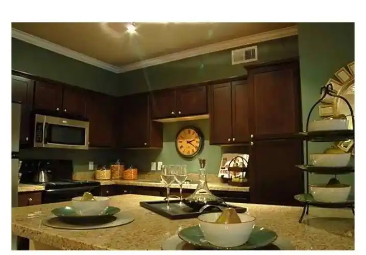 Rental by Apartment Wolf | Portofino at Las Colinas | 11601 W Lago Vis W, Farmers Branch, TX 75234 | apartmentwolf.com