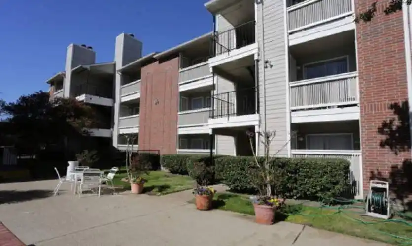 Rental by Apartment Wolf | Centerpoint Apartments | 2626 Frankford Rd, Dallas, TX 75287 | apartmentwolf.com