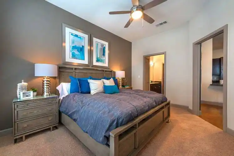 Rental by Apartment Wolf | The Arts | 2611 Ross Ave, Dallas, TX 75201 | apartmentwolf.com