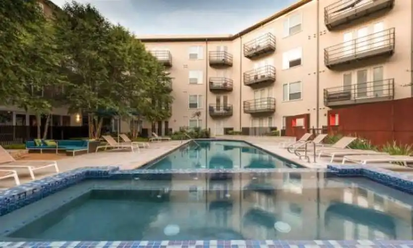 Rental by Apartment Wolf | Zang Triangle | 390 E Oakenwald St, Dallas, TX 75203 | apartmentwolf.com