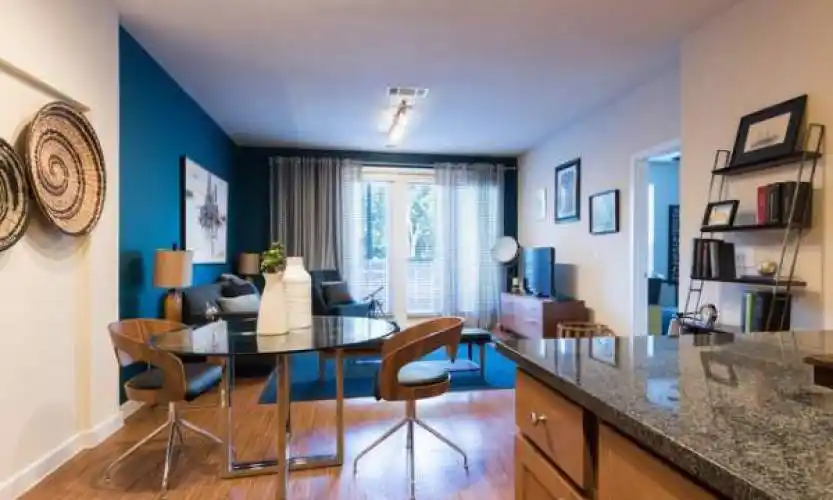 Rental by Apartment Wolf | Zang Triangle | 390 E Oakenwald St, Dallas, TX 75203 | apartmentwolf.com