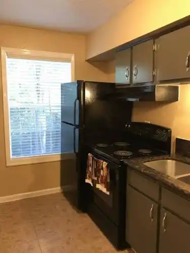 Rental by Apartment Wolf | Forest Oaks Apartments | 3600 W T C Jester Blvd, Houston, TX 77018 | apartmentwolf.com