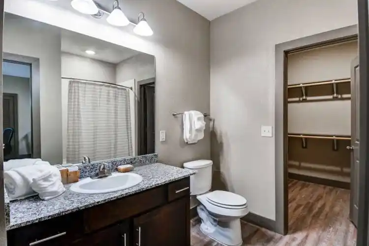 Rental by Apartment Wolf | Hollister Oaks Apartments | 1920 Hollister St, Houston, TX 77080 | apartmentwolf.com