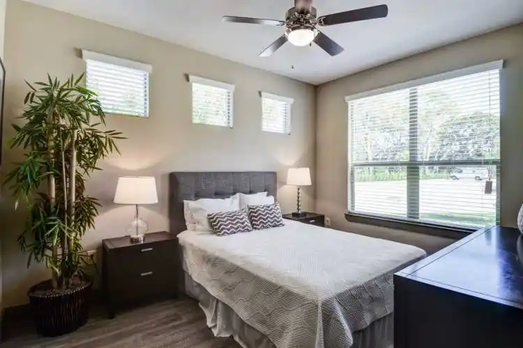 Rental by Apartment Wolf | Hollister Oaks Apartments | 1920 Hollister St, Houston, TX 77080 | apartmentwolf.com