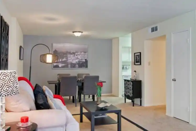 Rental by Apartment Wolf | Fox Hall Apartments | 8222 Kingsbrook Rd, Houston, TX 77024 | apartmentwolf.com