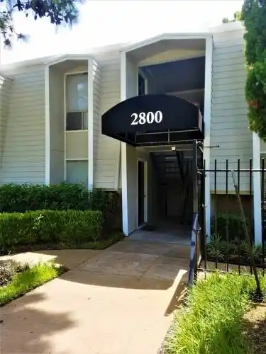 Rental by Apartment Wolf | Turtle Creek | 2800 W T C Jester Blvd, Houston, TX 77018 | apartmentwolf.com