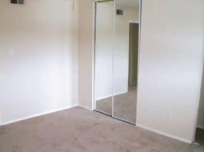 Rental by Apartment Wolf | Turtle Creek | 2800 W T C Jester Blvd, Houston, TX 77018 | apartmentwolf.com