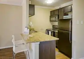 Rental by Apartment Wolf | The Grove at 43rd | 2006 43rd St, Houston, TX 77018 | apartmentwolf.com