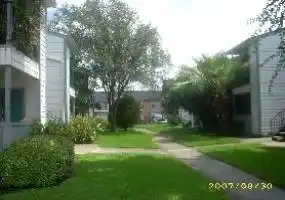 Rental by Apartment Wolf | Brittany Place Apartments | 2338 W 18th St, Houston, TX 77008 | apartmentwolf.com