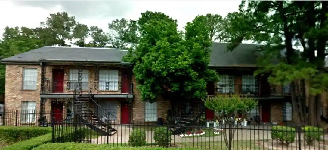 Rental by Apartment Wolf | Shenandoah Woods | 4250 W 34th St, Houston, TX 77092 | apartmentwolf.com