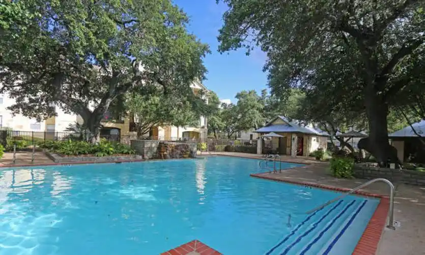 Rental by Apartment Wolf | Signature Ridge | 3711 Medical Dr, San Antonio, TX 78229 | apartmentwolf.com