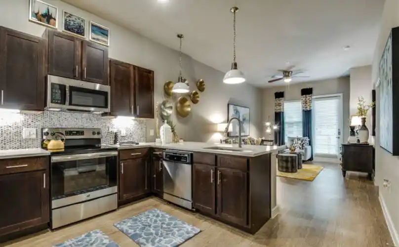 Rental by Apartment Wolf | Capitol at Stonebriar | 9600 Gaylord Pky, Frisco, TX 75034 | apartmentwolf.com