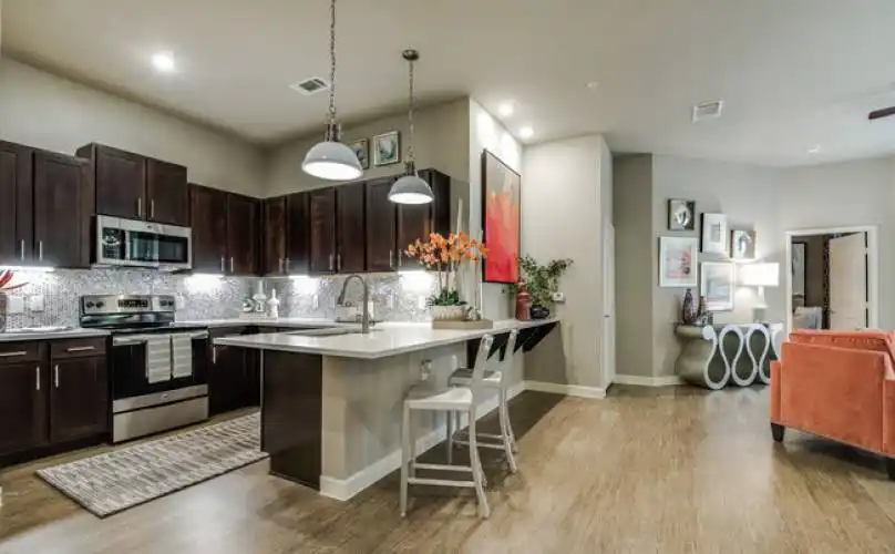 Rental by Apartment Wolf | Capitol at Stonebriar | 9600 Gaylord Pky, Frisco, TX 75034 | apartmentwolf.com