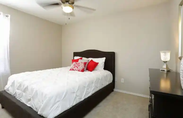 Rental by Apartment Wolf | Trinity Oaks | 5608 Royal Ln, Benbrook, TX 76109 | apartmentwolf.com