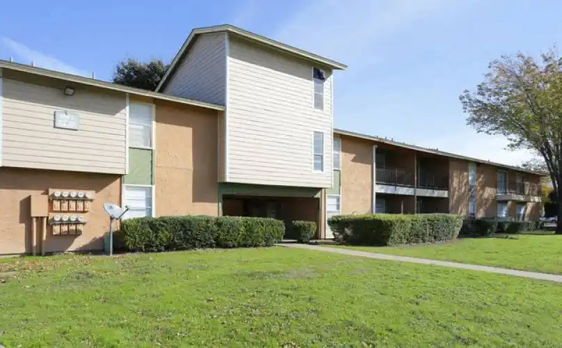 Rental by Apartment Wolf | Trinity Oaks | 5608 Royal Ln, Benbrook, TX 76109 | apartmentwolf.com