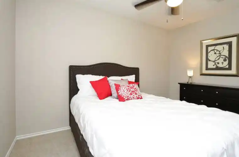 Rental by Apartment Wolf | Trinity Oaks | 5608 Royal Ln, Benbrook, TX 76109 | apartmentwolf.com