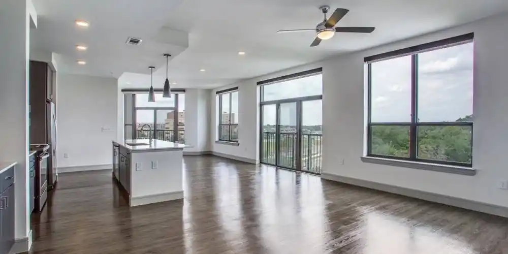 Rental by Apartment Wolf | South Main Building | 7557 Main St, Houston, TX 77030 | apartmentwolf.com