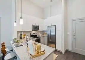 Rental by Apartment Wolf | The Standard in the Heights | 609 Waverly St, Houston, TX 77007 | apartmentwolf.com