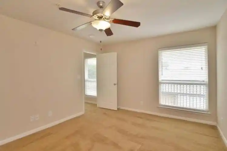 Rental by Apartment Wolf | Latitude 2976 Apartments | 201 Wilcrest Dr, Houston, TX 77042 | apartmentwolf.com