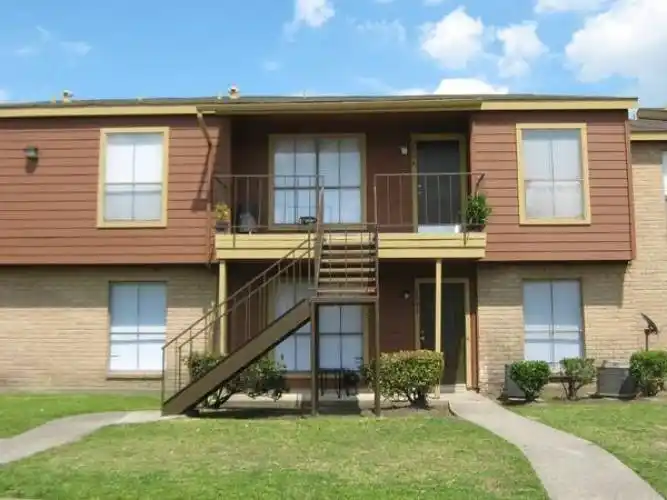 Rental by Apartment Wolf | Inwood Grove Apartment Homes | 7302 Alabonson Rd, Houston, TX 77088 | apartmentwolf.com