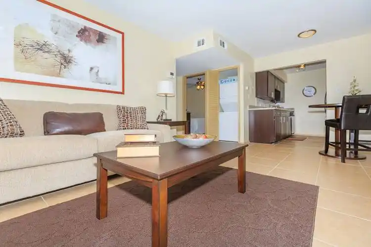 Rental by Apartment Wolf | Residence at Garden Oaks | 500 W Crosstimbers St, Houston, TX 77018 | apartmentwolf.com